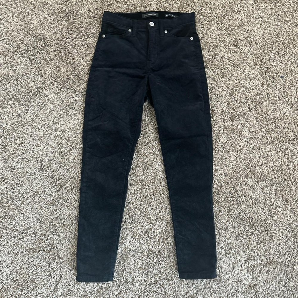 Banana Republic Petite High-Rise Skinny Velvet Pant in Black Size W24P